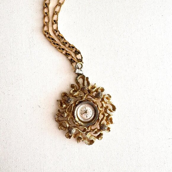 Vintage Keys Gold Tone Chunky Chain Necklace Watch 17 Jewel Swiss Wind up. AS IS - Picture 2 of 8